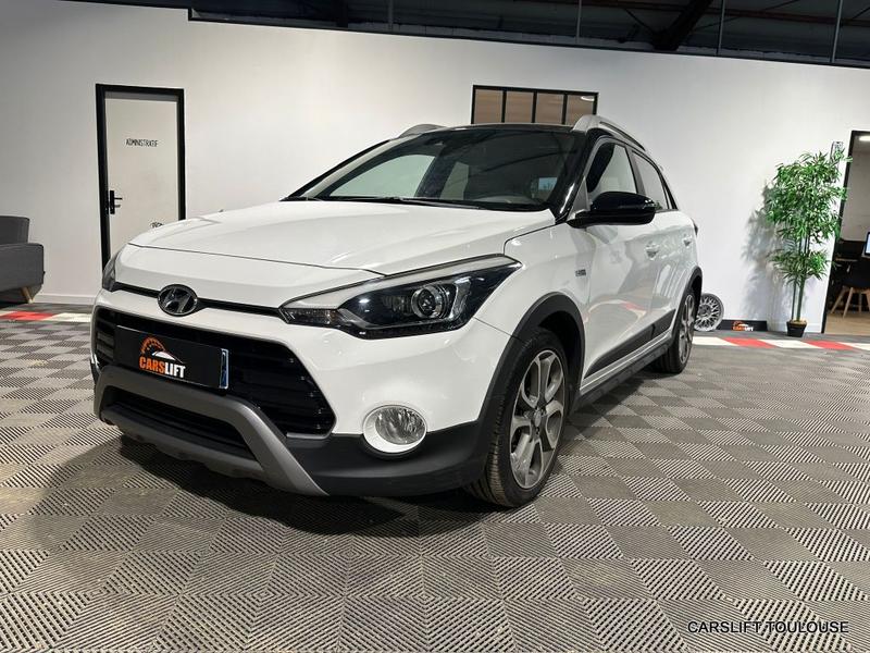 Hyundai i20 1.0 t-Gdi -Black Ride - 11 000 Kms Garantis Premiere Main