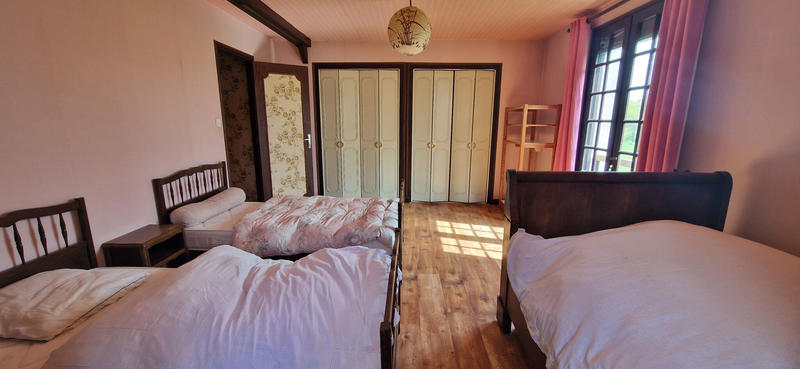 Maison - 195 m² - 7 pièces