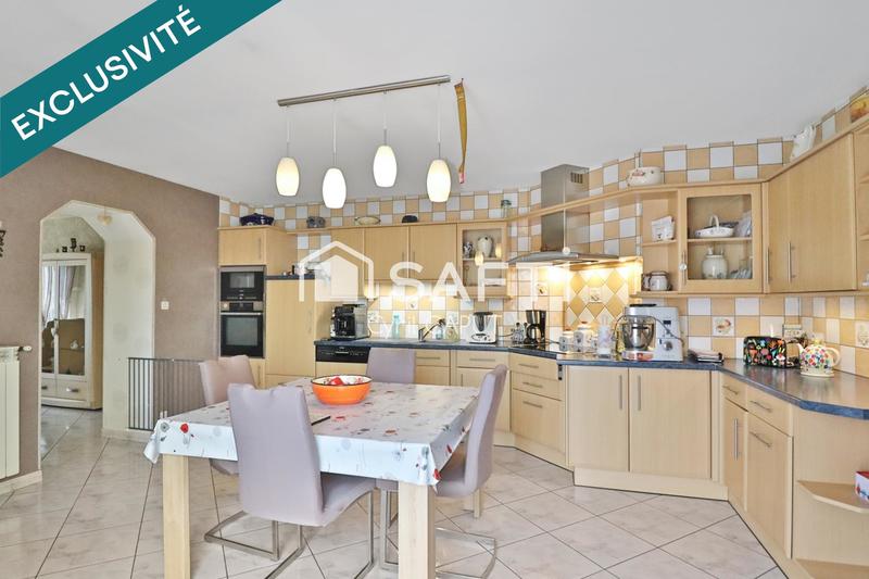 Maison - 192 m² - 7 pièces