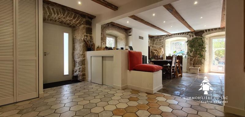 Maison en pierre - 170 m² - 6 pièces