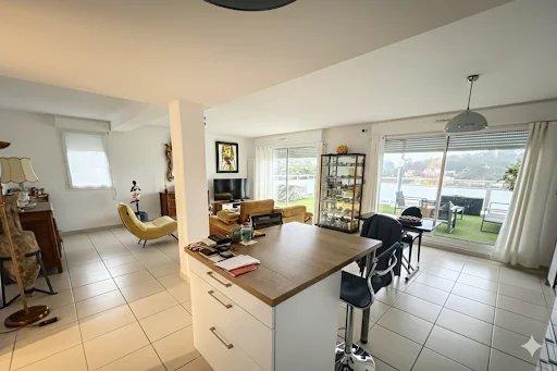 Appartement - 90 m² - 3 pièces