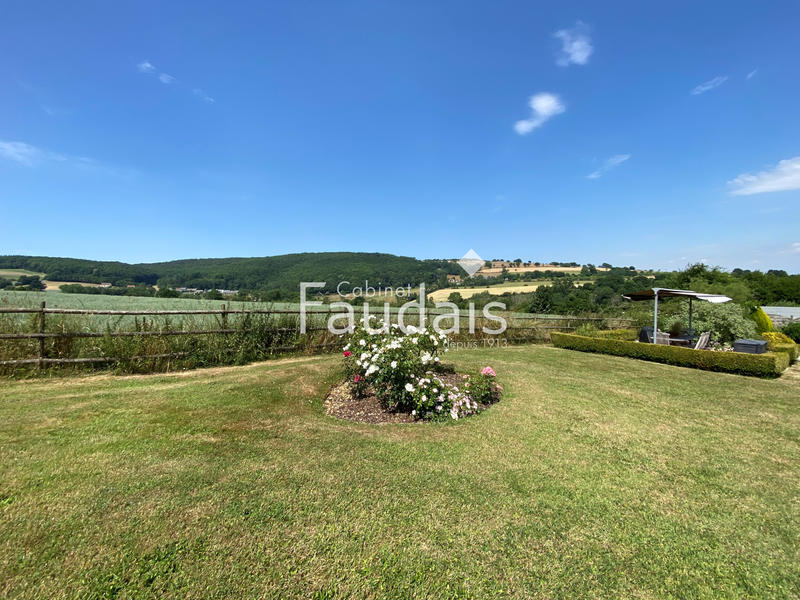 Propriété - 368 m² - 9 pièces