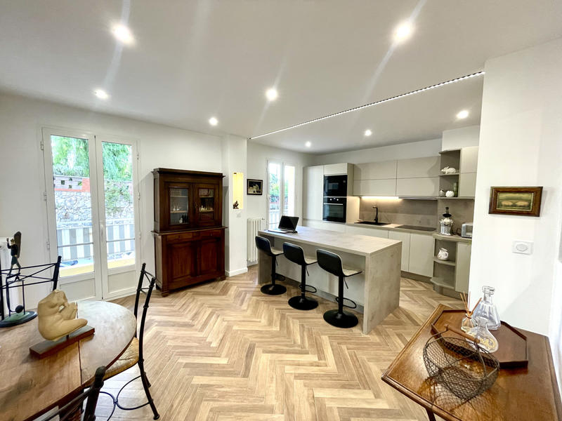 Appartement - 94 m² - 4 pièces