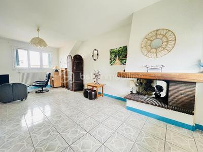 Maison - 143 m² - 7 pièces