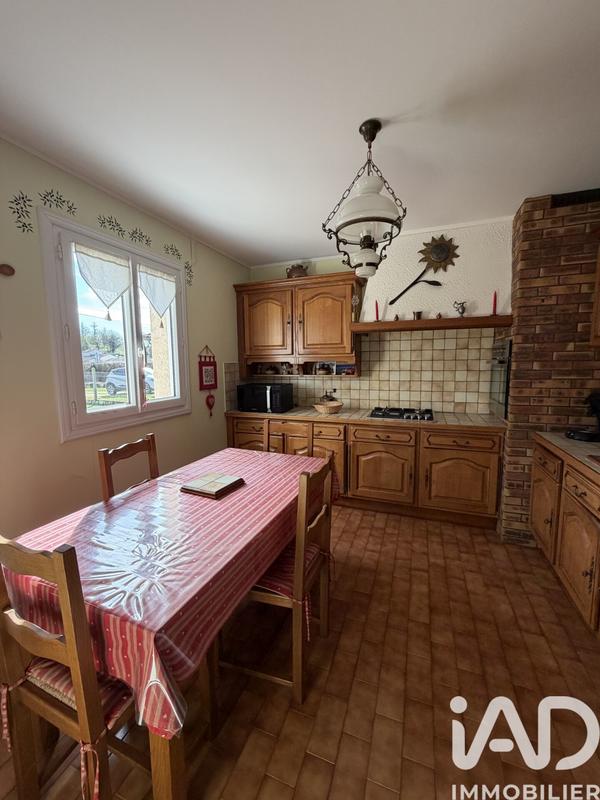 Maison - 90 m² - 5 pièces