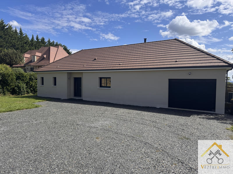 Maison - 102 m² - 4 pièces