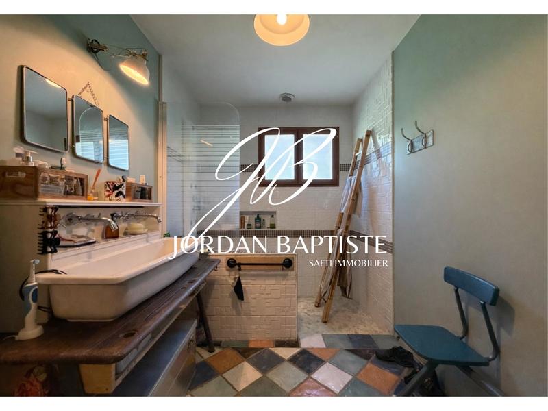 Maison - 145 m² - 5 pièces