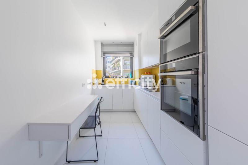 Appartement - 94 m² - 4 pièces