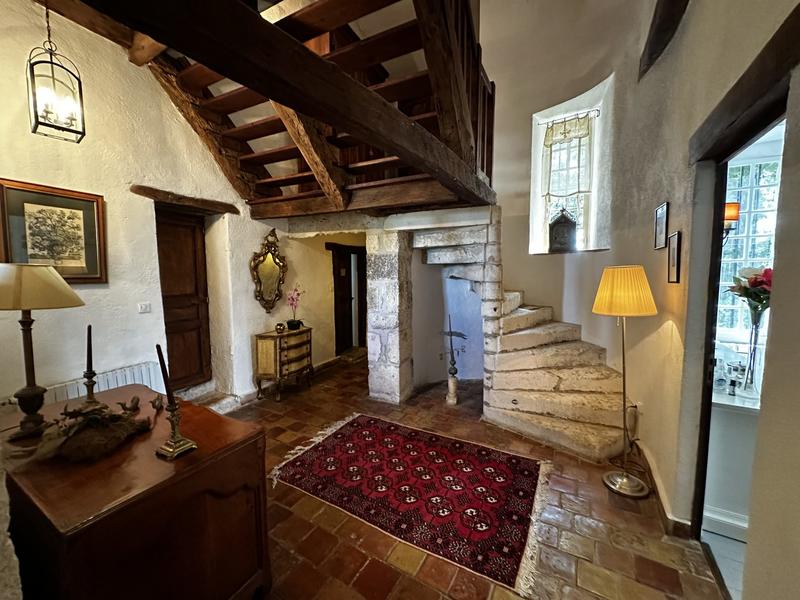 Maison ancienne - 380 m² - 11 pièces