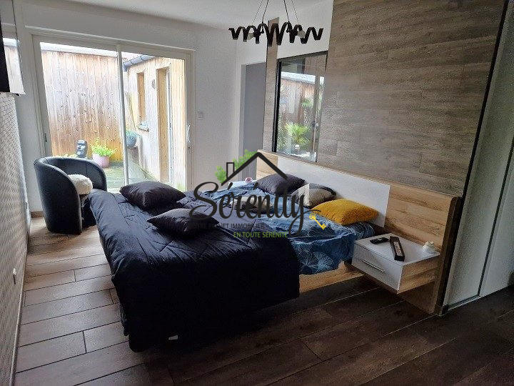 Maison - 200 m² - 6 pièces