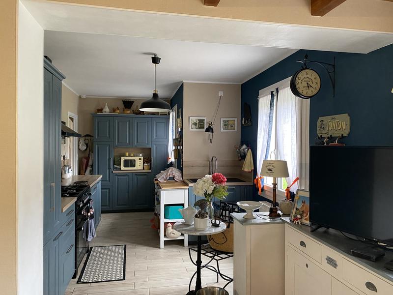 Maison traditionnelle - 220 m² - 10 pièces