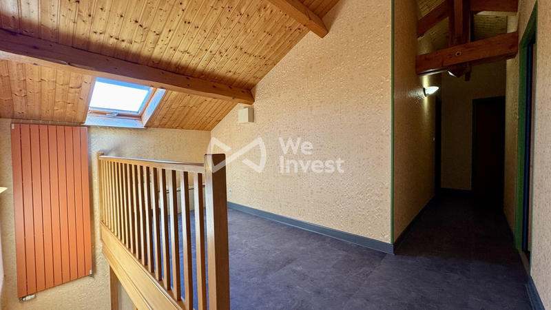 Maison - 121 m² - 8 pièces