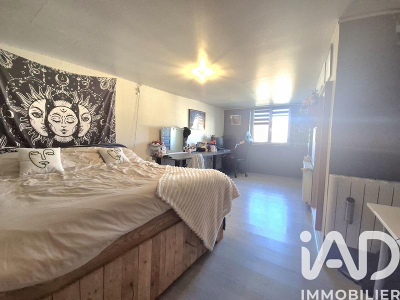 Maison - 205 m² - 7 pièces