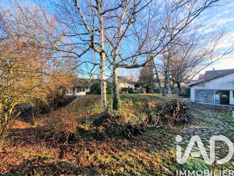 Maison - 230 m² - 8 pièces