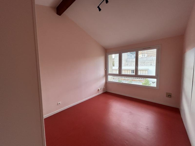 Duplex - 121 m² - 6 pièces