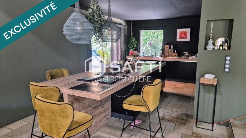 Maison - 200 m² - 5 pièces