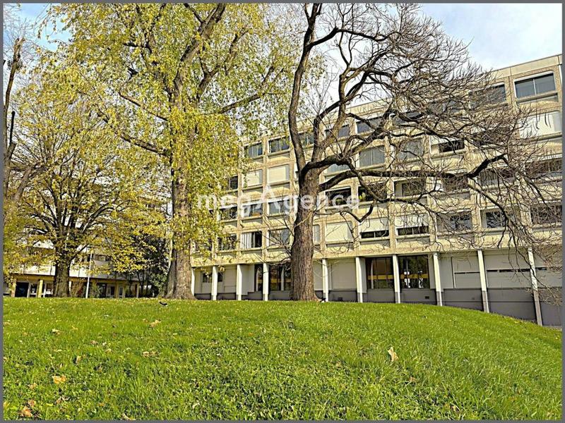 Appartement - 109 m² - 4 pièces