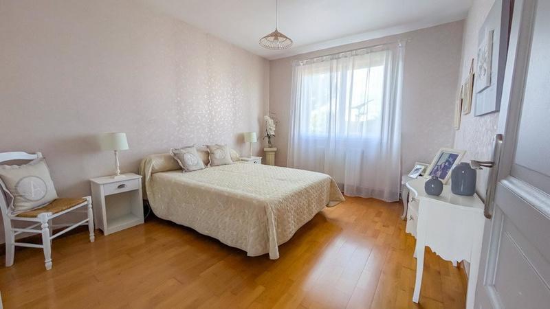 Maison - 172 m² - 7 pièces