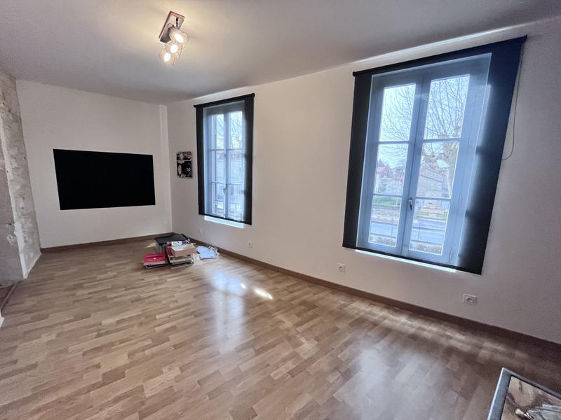 Maison traditionnelle - 530 m² - 16 pièces