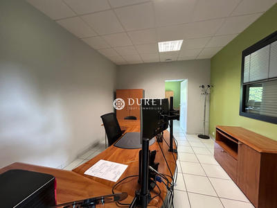 Bureau - 228 m²
