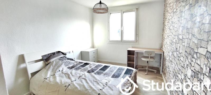 Chambre - 10 m² - 1 pièce