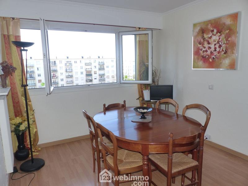Appartement - 99 m² - 5 pièces