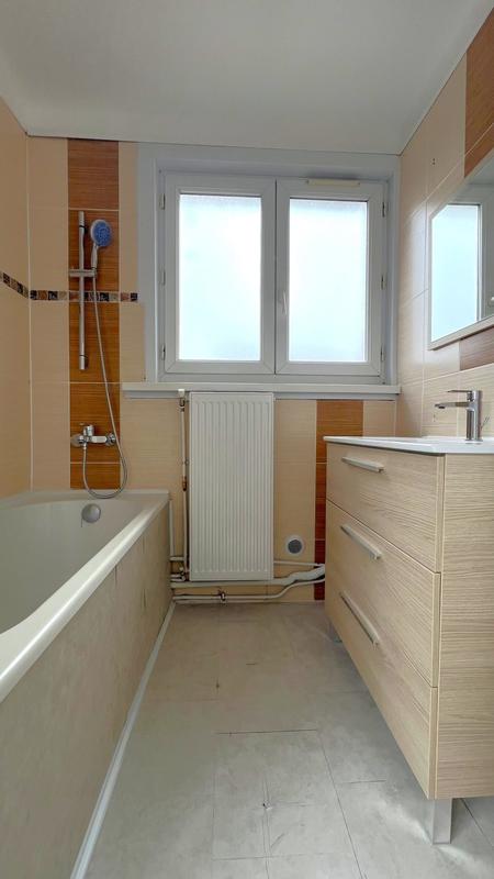 Maison - 95 m² - 4 pièces