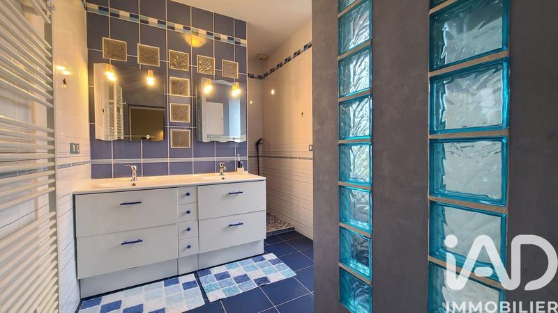 Maison - 301 m² - 11 pièces