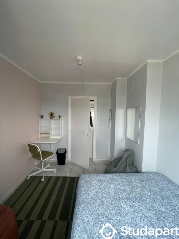 Chambre - 9 m² - 1 pièce