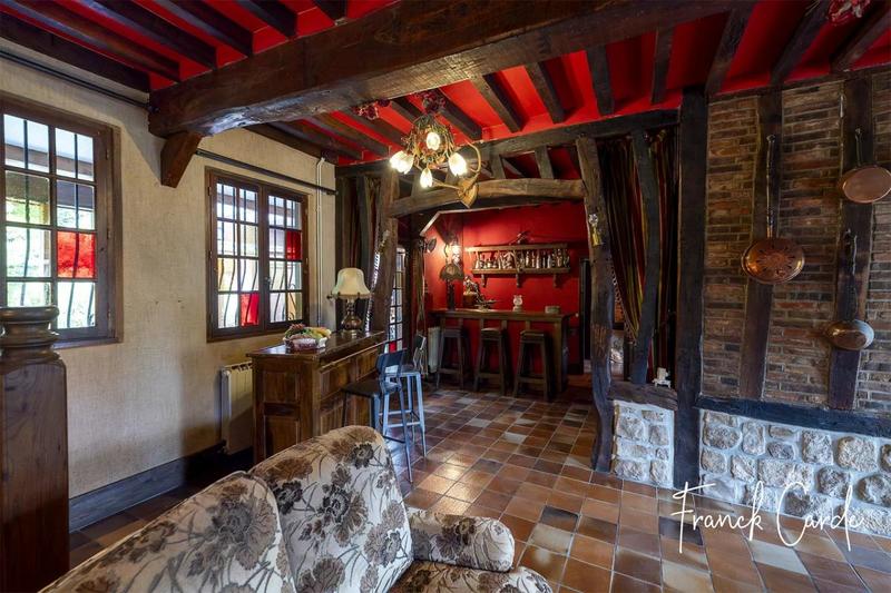 Chaumière - 170 m² - 7 pièces