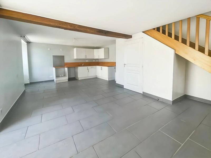 Maison - 186 m² - 8 pièces