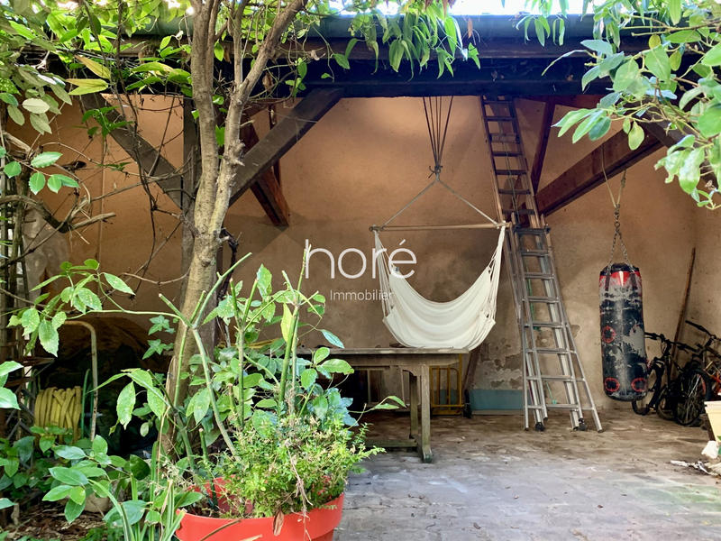 Maison - 210 m² - 9 pièces