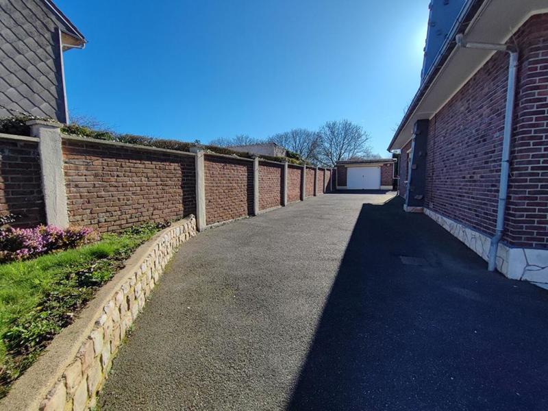 Maison - 282 m² - 10 pièces