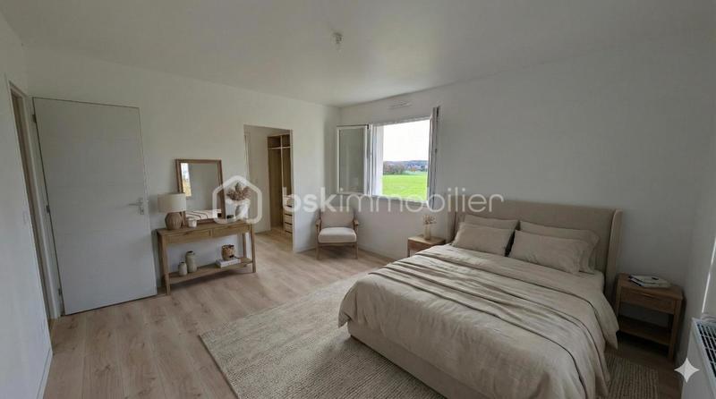 Maison - 143 m² - 8 pièces