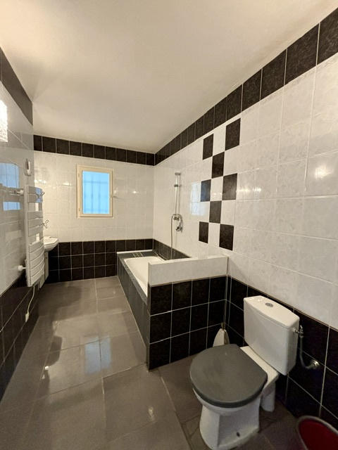 Villa - 305 m² - 10 pièces