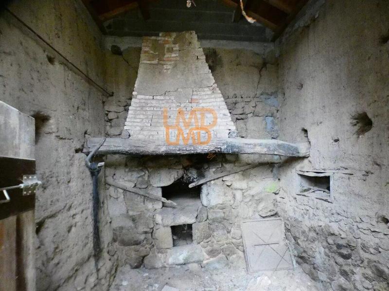 Terrain constructible - 845 m²