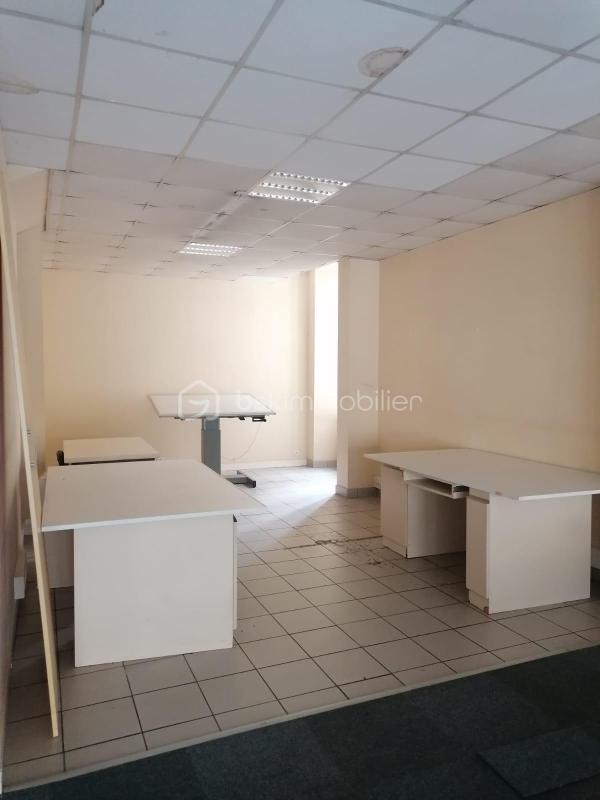 Local commercial - 116 m² - 3 pièces
