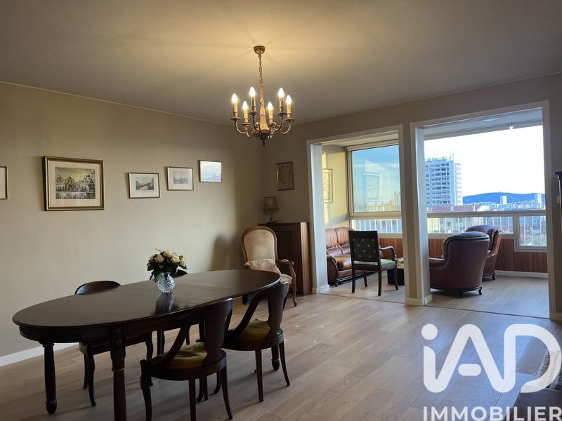 Appartement - 127 m² - 6 pièces