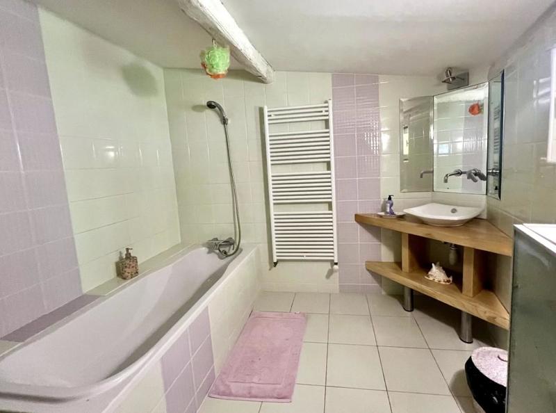 Propriété - 280 m² - 10 pièces