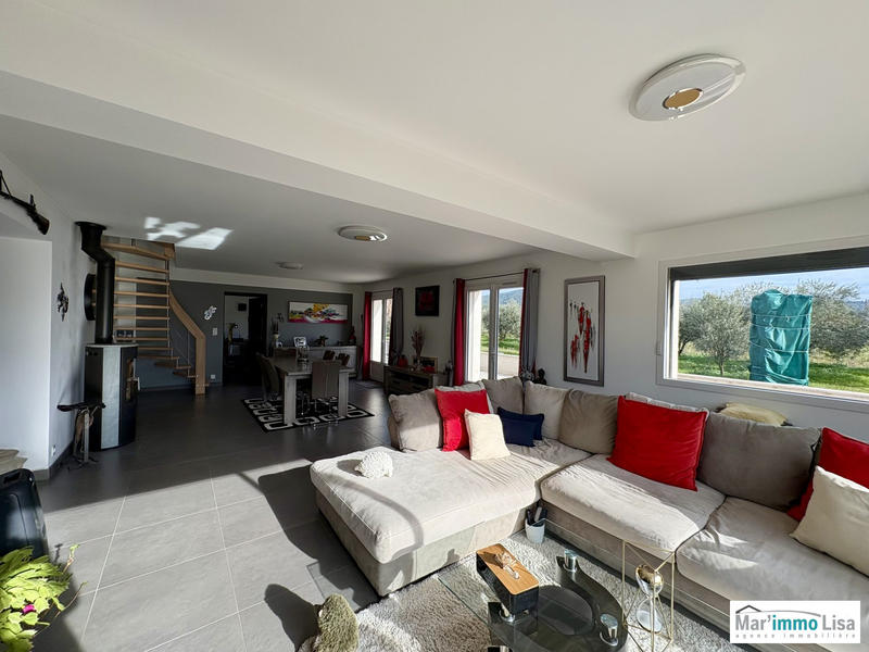 Maison - 115 m² - 4 pièces