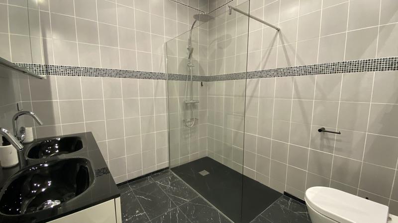 Maison - 220 m² - 7 pièces