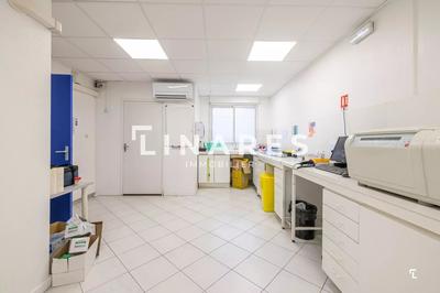 Bureau - 214 m² - 6 pièces