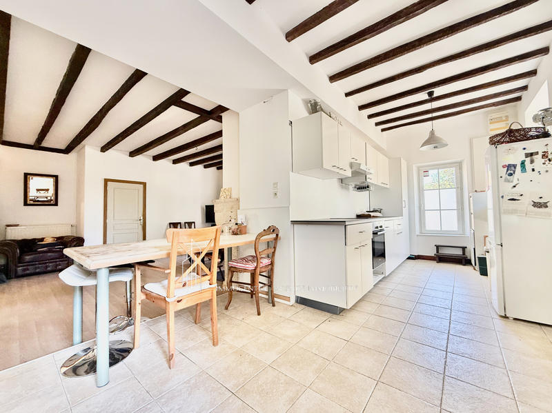 Propriété - 163 m² - 9 pièces