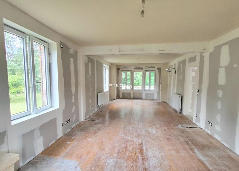 Maison - 161 m² - 7 pièces