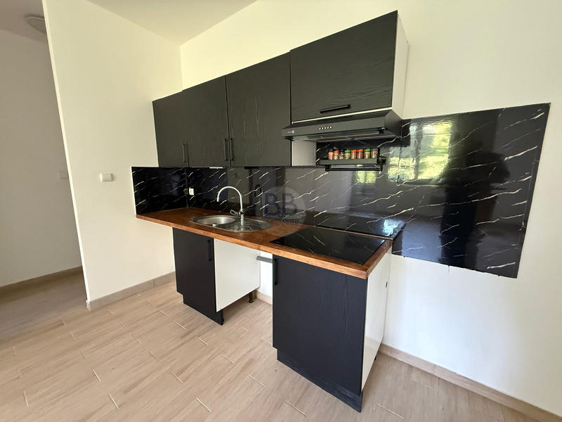 Immeuble - 740 m² - 40 pièces