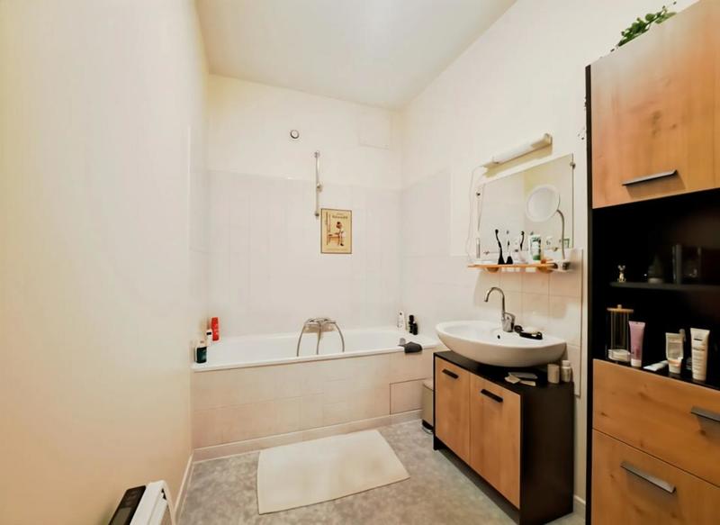 Appartement - 220 m² - 8 pièces