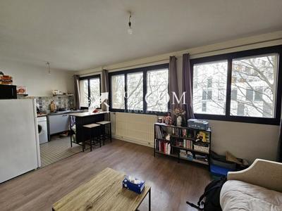 Studio - 25 m² - 1 pièce