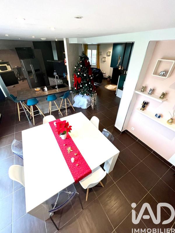 Maison - 144 m² - 8 pièces