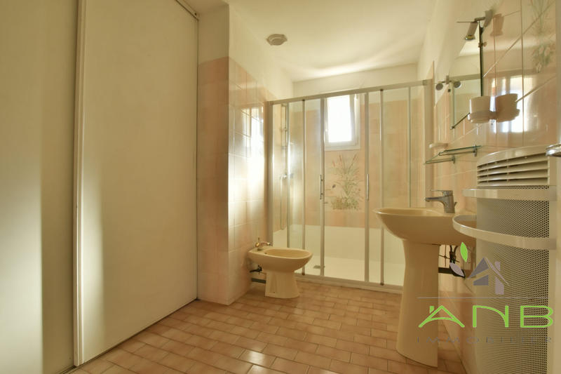 Maison - 102 m² - 6 pièces