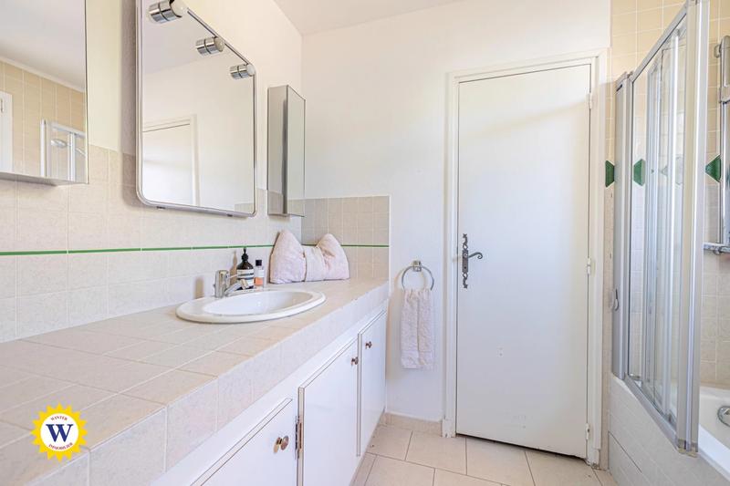 Villa - 220 m² - 6 pièces